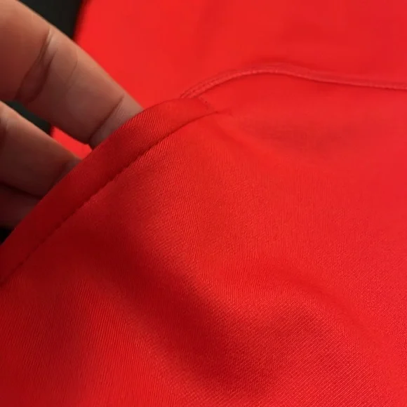 NWT! Nike Red and Black Therma-FIT Hoodie. Size 5. - Picture 5 of 10